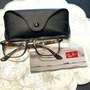 Ray-Ban Tortoise and Gray Frame with Case (Unisex)